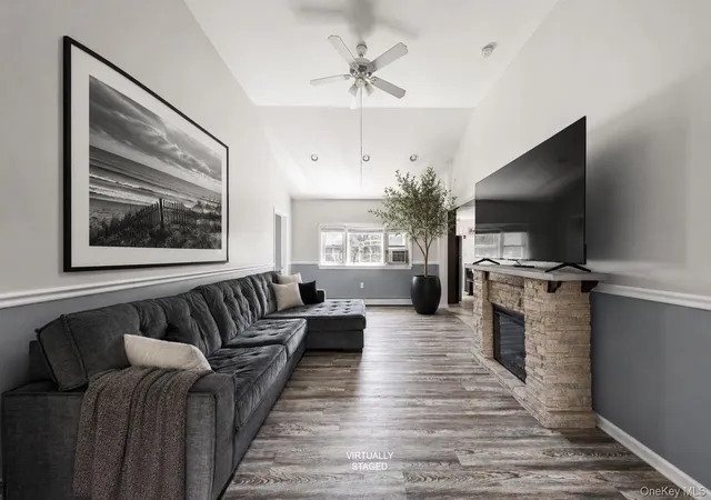 Photo 2 of Single family home for sale at 15 Kent Rd, Hempstead, NY 11558 | MLS# 1024310 | Listing updated on 2026-08-24