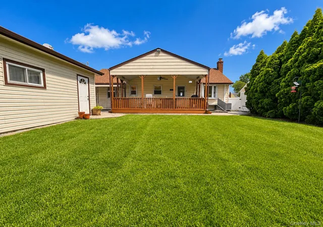 3rd image of 140 Andrew Ave, Hempstead, NY 11554 | MLS# 1024313