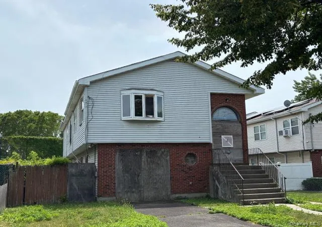 Homes for sale in Hempstead, NY | 13 Merril Pl, Hempstead, NY 11096 | MLS# 1024329