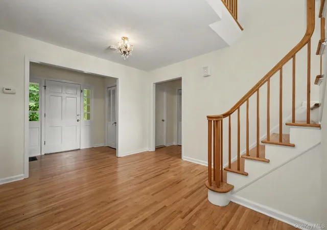 Photo 3 of Sale Pending at 49 E Ridge Ln, Mount Kisco, NY 10549 | MLS# 1024331 | Listing updated on 2026-08-11