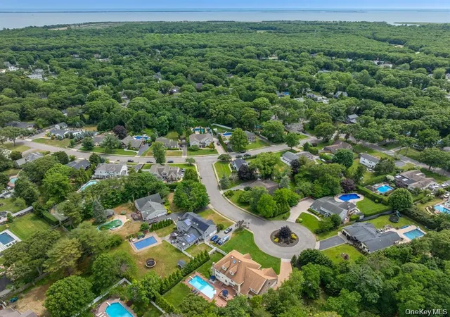 37th image of 15 Teal Crescent, Islip, NY 11739 | MLS# 1024362