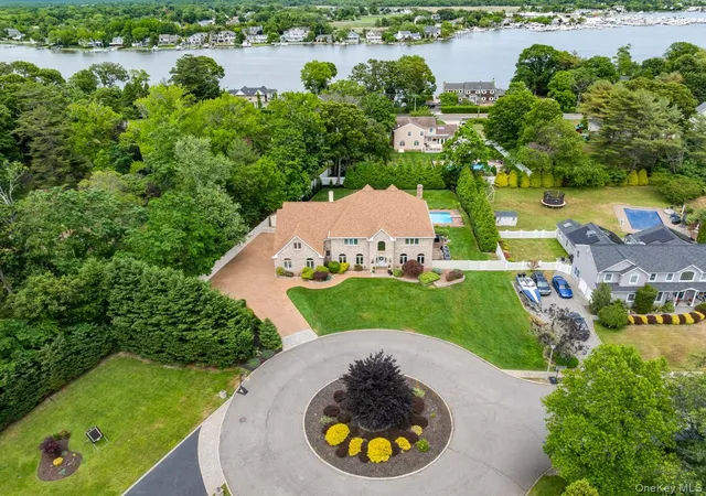 Photo 1 of Mansion for sale at 15 Teal Crescent, Islip, NY 11739 | MLS# 1024362 | Listing updated on 2026-10-07
