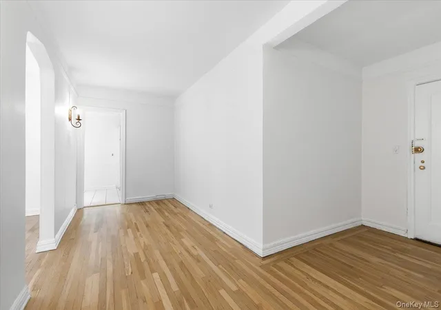 Photo 2 of Sale Pending at 250 Bronxville Rd #4H, Yonkers, NY 10708 | MLS# 1024372 | Listing updated on 2026-09-03
