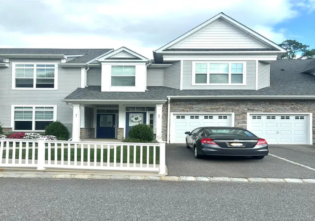 1st image of 42 Meadowbrook Ln, Smithtown, NY 11787 | MLS# 1024377