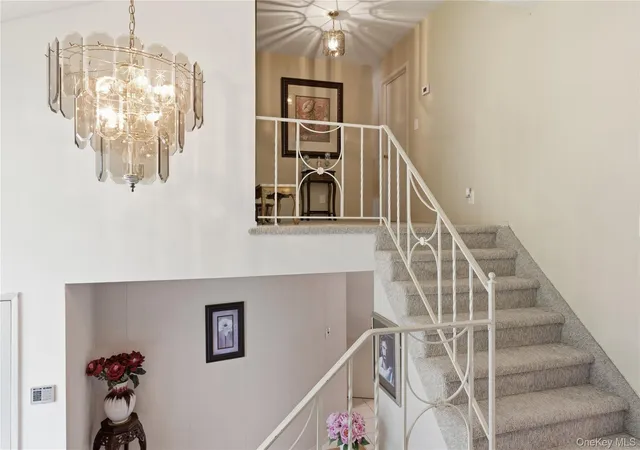 4th image of 1 S Oaks Blvd, Oyster Bay, NY 11803 | MLS# 1024379
