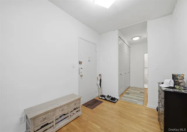 Photo 3 of Sale Pending at 953 W Boston Post Rd #3A, Mamaroneck, NY 10543 | MLS# 1024388 | Listing updated on 2026-08-06