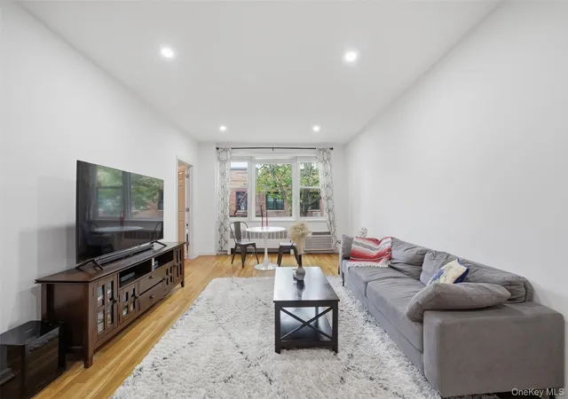 Listing Photo 5 - Condo for sale in building located at 953 W Boston Post Rd, Mamaroneck, NY 10543 - Unit #3A