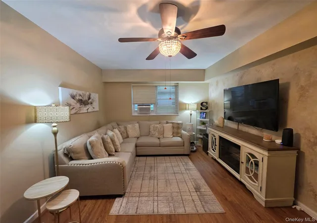 3rd image of 518 Beach 139Th St #A6, Rockaway Park, NY 11694 | MLS# 1024389