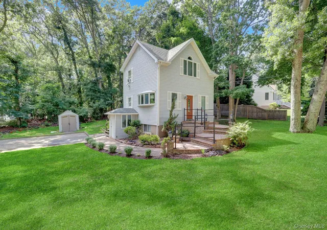 3rd image of 14 Neponsit Rd, Brookhaven, NY 11789 | MLS# 1024397