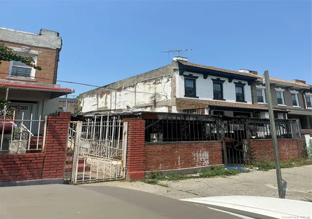 Homes for sale in New York, NY | 133 Dumont Ave, New York, NY 11212 | MLS# 1024400