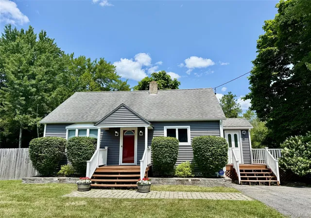 Photo 3 of Sale Pending at 1906 Route 300, Newburgh (town), NY 12550 | MLS# 1024402 | Listing updated on 2026-08-12