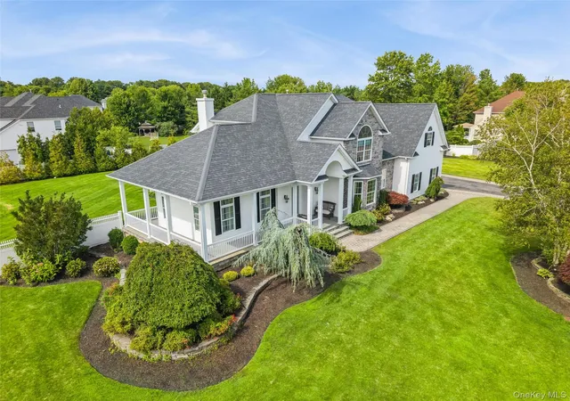 2nd image of 5 Biltmore Dr, Brookhaven, NY 11786 | MLS# 1024409