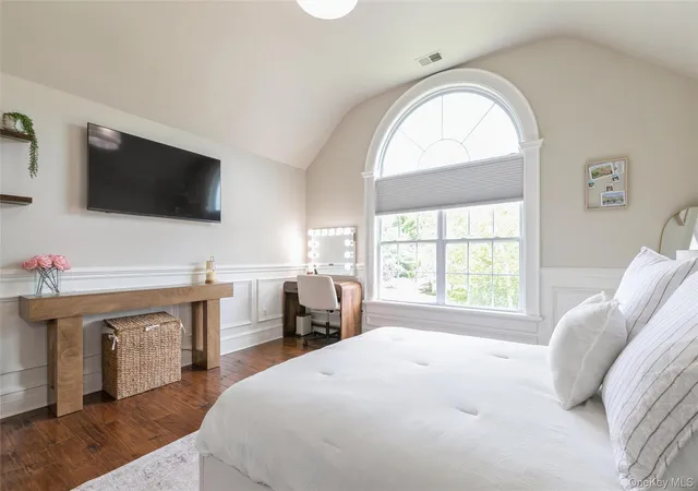 47th image of 5 Biltmore Dr, Brookhaven, NY 11786 | MLS# 1024409