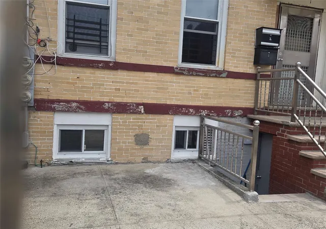 Homes for sale in New York, NY | 441 Ashford St, New York, NY 11207 | MLS# 1024416