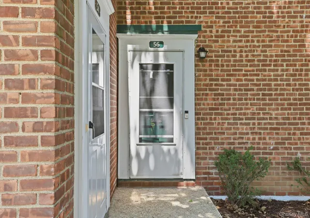 Photo 2 of Sale Pending at 186 Pinewood Rd #56, Hartsdale, NY 10530 | MLS# 1024421 | Listing updated on 2026-09-06