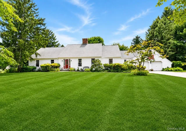 Photo 1 of Single family home for sale at 2340 Fairway Dr, Southold, NY 11935 | MLS# 1024427 | Listing updated on 2026-10-07