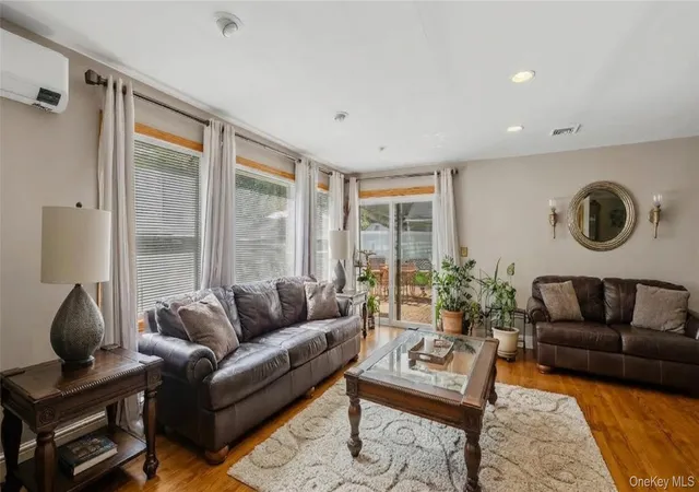 Photo 3 of Single family home for sale at 4 Manitou Trl, Greenburgh, NY 10603 | MLS# 1024428 | Listing updated on 2026-09-19