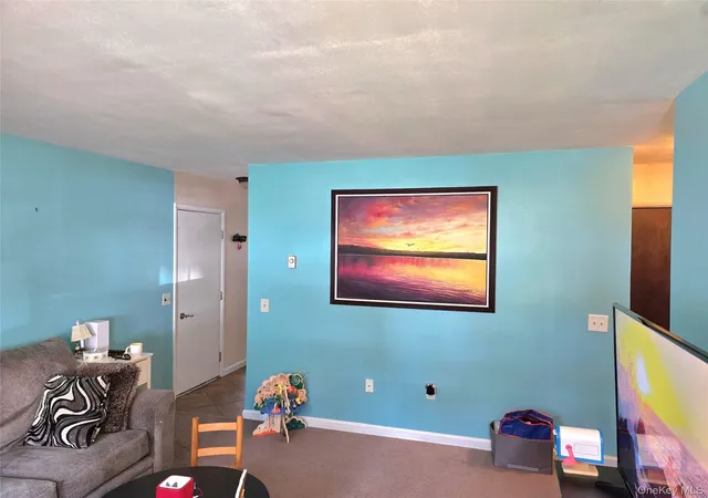 2nd image of 9 Creekview Ct, Wappinger, NY 12590 | MLS# 1024434