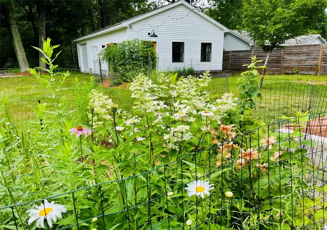 Photo 5 of Single family home for sale at 171 Yulan Barryville Rd, Barryville, NY 12719 | MLS# 1024439 | Listing updated on 2026-07-23