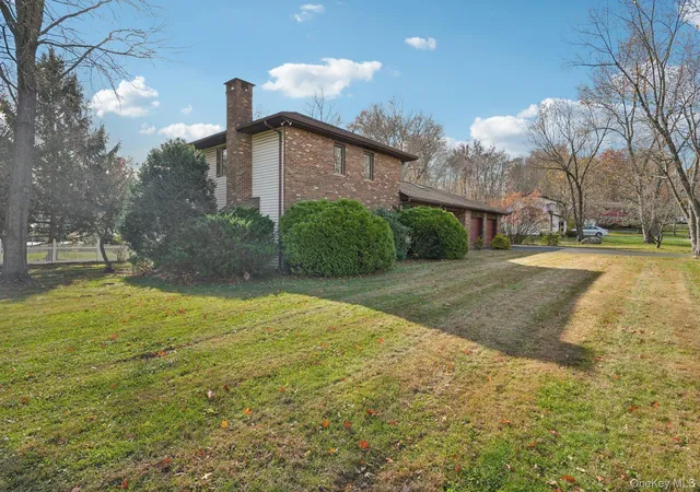 3rd image of 24 Brenda Ln, Bardonia, NY 10954 | MLS# 1024442