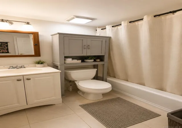5th image of 18016 Wexford Ter, New York, NY 11432