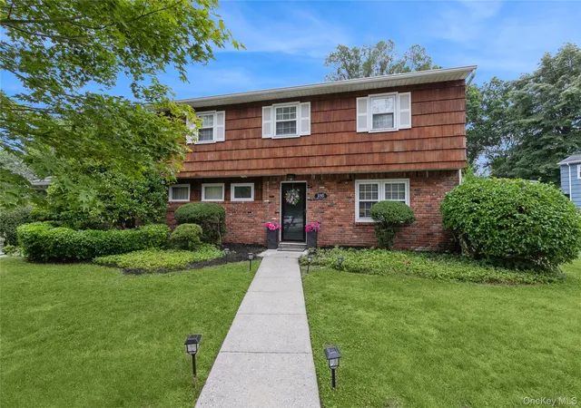 Photo 1 of Sale Pending at 186 Oakwood Rd, Huntington, NY 11746 | MLS# 1024458 | Listing updated on 2026-08-12