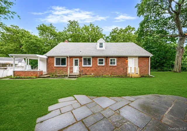 5th image of 970 Hillman St, West Hempstead, NY 11552 | MLS# 1024461