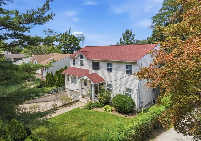 Photo 2 of Single family home for sale at 70 Manor Dr, North Hempstead, NY 11020 | MLS# 1024465 | Listing updated on 2026-10-07