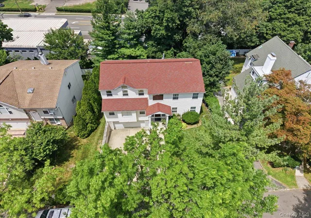 Photo 4 of Single family home for sale at 70 Manor Dr #A, North Hempstead, NY 11020 | MLS# 1024465 | Listing updated on 2026-09-12