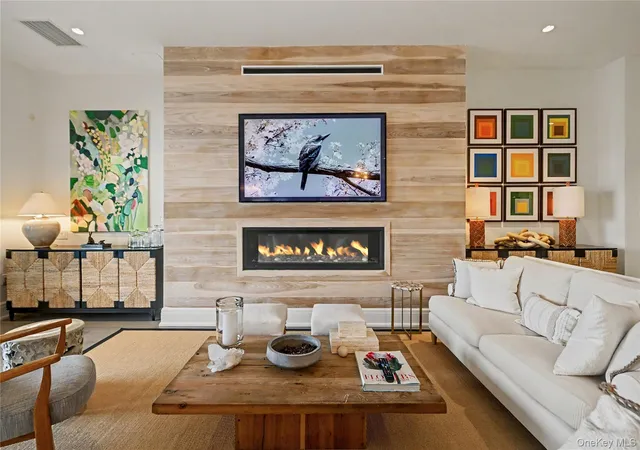 5th image of 740 Davenport Ave, New Rochelle, NY 10805