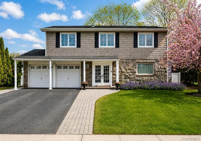 Photo 1 of Single family home for sale at 22 Delaware Ave, Oyster Bay, NY 11753 | MLS# 1024471 | Listing updated on 2026-10-08