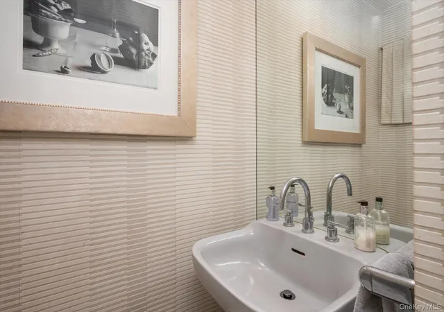 Photo 26 of Single family home for sale at 22 Delaware Ave, Oyster Bay, NY 11753 | MLS# 1024471 | Listing updated on 2026-10-08