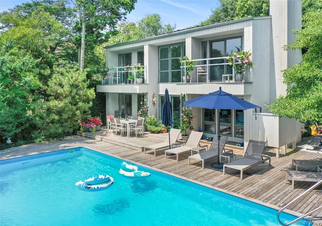Photo 1 of Single family home for sale at 77 Bay Walk, Brookhaven, NY 11782 | MLS# 1024478 | Listing updated on 2026-07-29