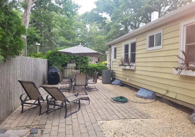 Homes for sale in Southampton, NY | 10 Graham Rd, Southampton, NY 11946 | MLS# 1024482