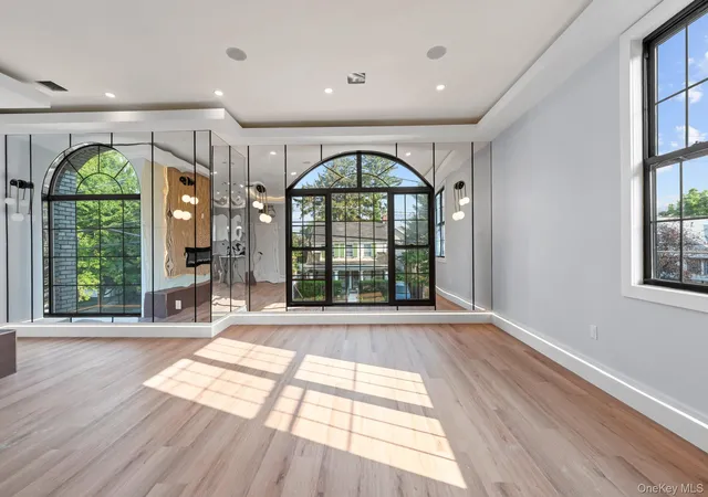 4th image of 19907 100Th Ave, New York, NY 11423 | MLS# 1024496