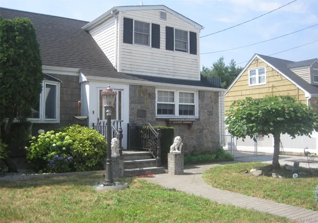Photo 2 of Single family home for sale at 2618 Natta Blvd, Hempstead, NY 11710 | MLS# 1024500 | Listing updated on 2026-10-07