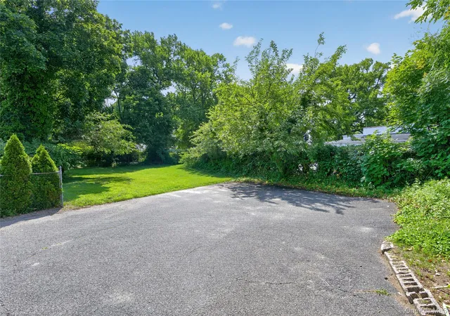 4th image of 143 Searingtown Rd, Albertson, NY 11507 | MLS# 1024505