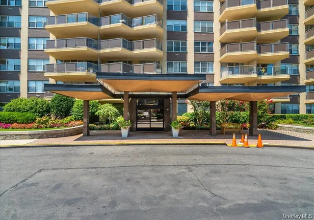3rd image of 17-85 215 St #12M, Bayside, NY 11360 | MLS# 1024522