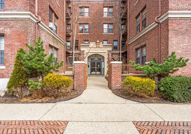 1st image of 150 Burns St #2G, New York, NY 11375 | MLS# 1024551