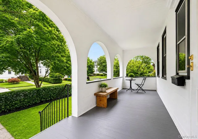 3rd image of 46 Meadow Ln, New Rochelle, NY 10805 | MLS# 1024552