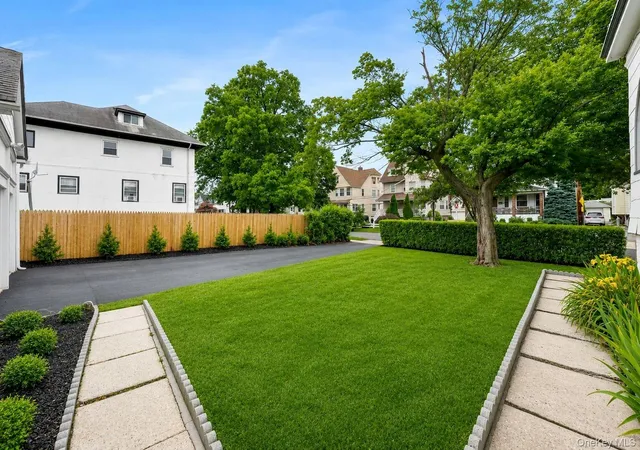5th image of 46 Meadow Ln, New Rochelle, NY 10805 | MLS# 1024552