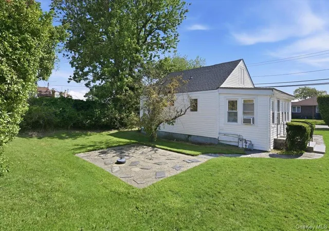 35th image of 310 West Dr, Babylon, NY 11726 | MLS# 1024557