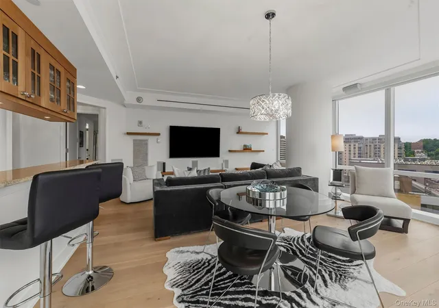 Homes for sale in White Plains, NY | 5 Renaissance Sq #9A, White Plains, NY 10601 | MLS# 1024579