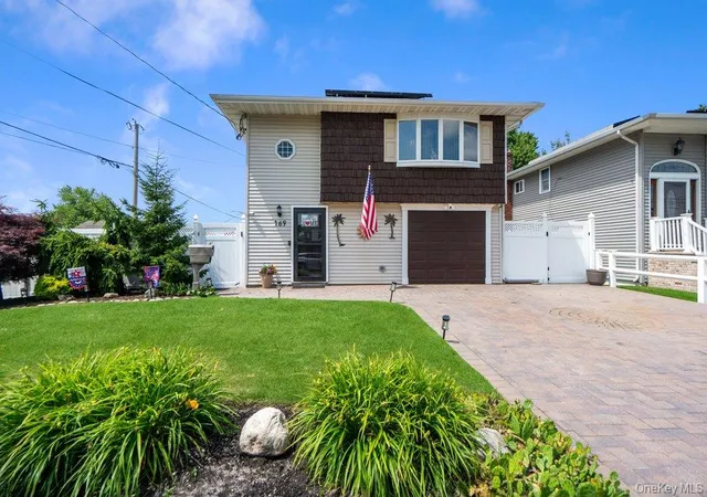 1st image of 169 Wyona Ave, Lindenhurst, NY 11757 | MLS# 1024596