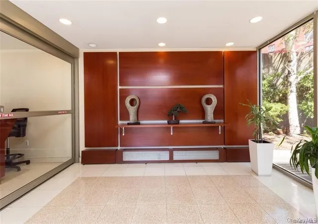 3rd image of 2287 Johnson Ave #6C, Bronx, NY 10463 | MLS# 1024607