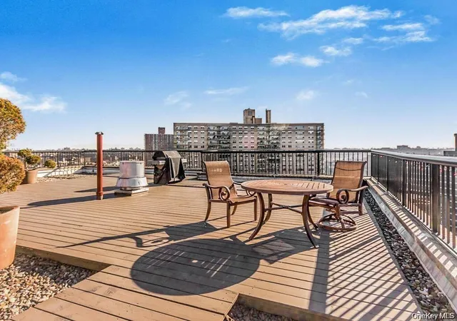 2nd image of 2287 Johnson Ave, Bronx, NY 10463
