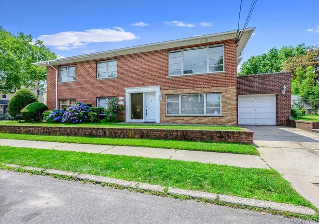 2nd image of 2539 Woodhull Ave, Bronx, NY 10469 | MLS# 1024627