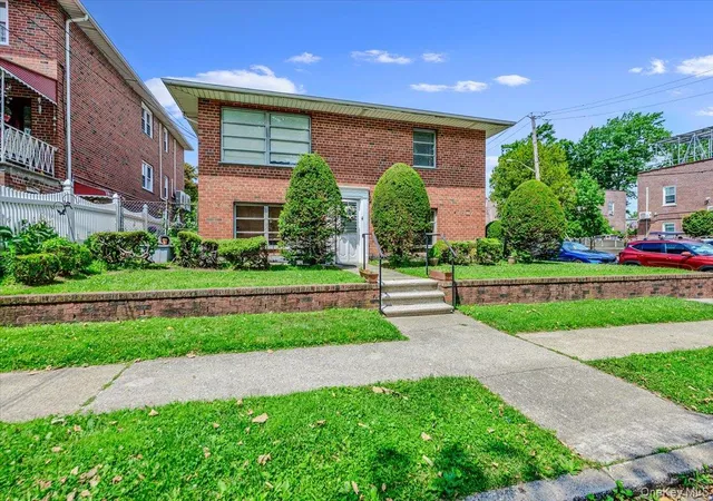41st image of 2539 Woodhull Ave, Bronx, NY 10469 | MLS# 1024627