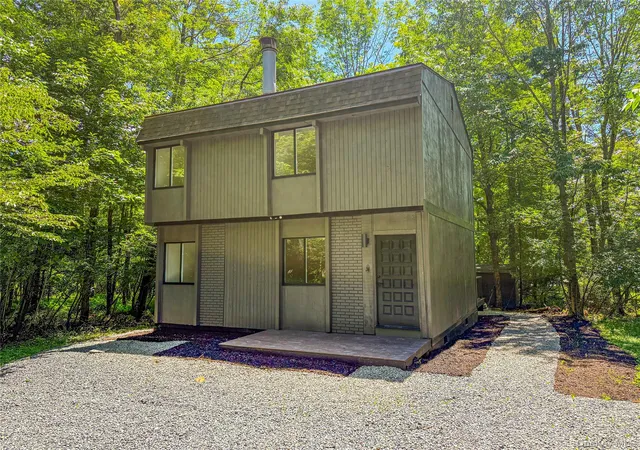 Homes for sale in Rockland, NY | 9 Lake Dr, Rockland, NY 12768 | MLS# 1024679