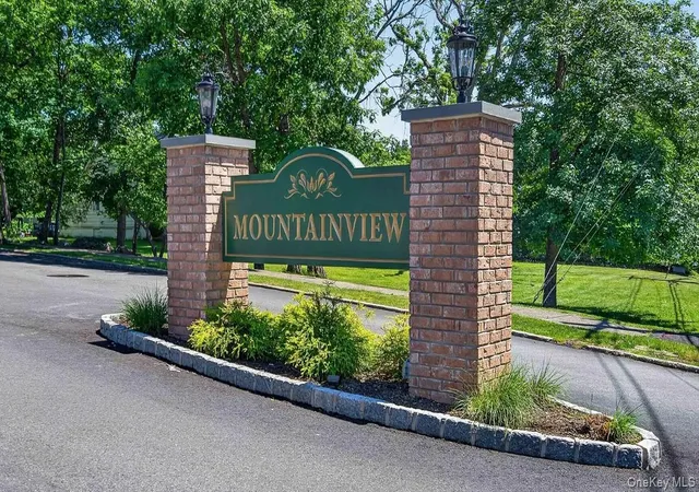 Homes for sale in Clarkstown, NY | 723 Sierra Vista Ln, Clarkstown, NY 10989 | MLS# 1024681